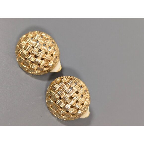 Vintage Basket Weave Dome Earrings Gold Tone Clip On Statement Classic - Picture 3 of 8